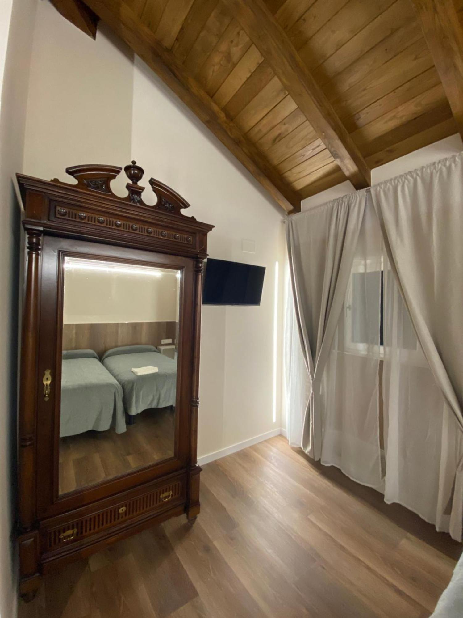 Dpcristal Centro Historico Hotel Sarria Ngoại thất bức ảnh